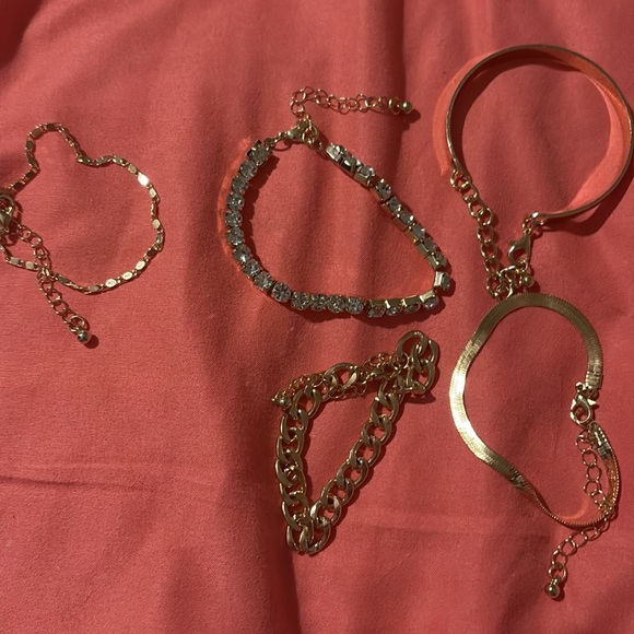 Link bracelets for women, 5 piece set, new in box! - Picture 9 of 9